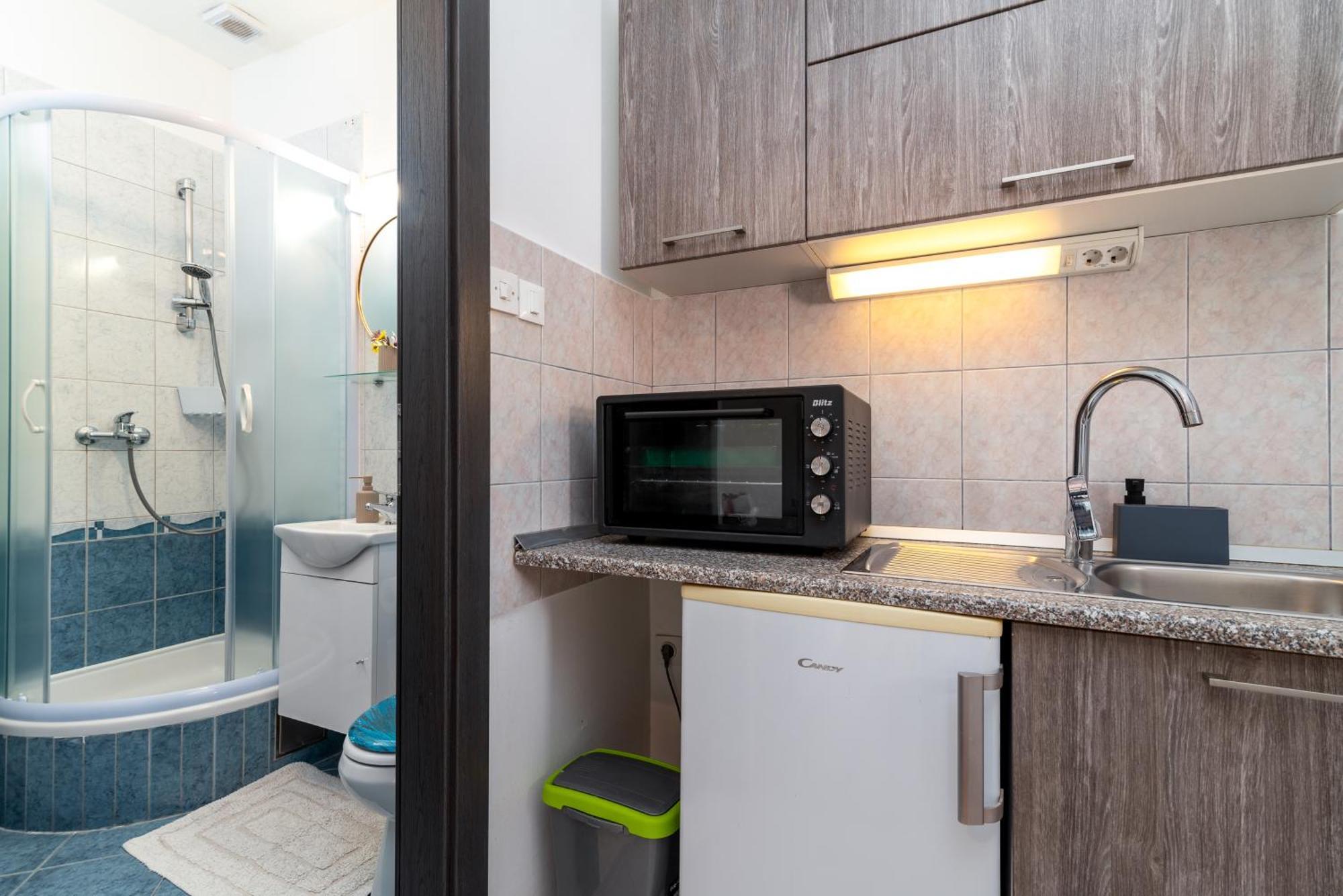 Studio Apartment Coce Трогир Екстериор снимка