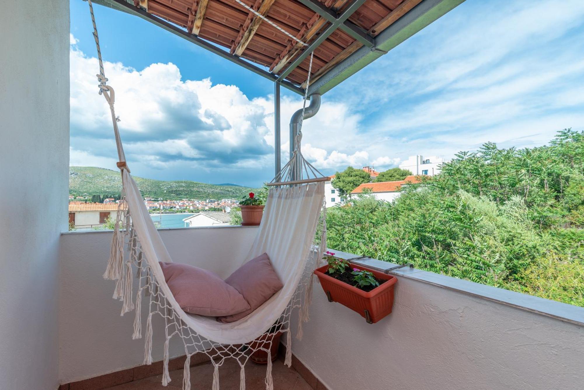 Studio Apartment Coce Трогир Екстериор снимка